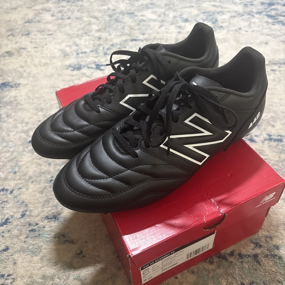 New Balance 442 V2 Academy FG Black White Soccer Cleats Mens 9.5 2E MS43FBK2